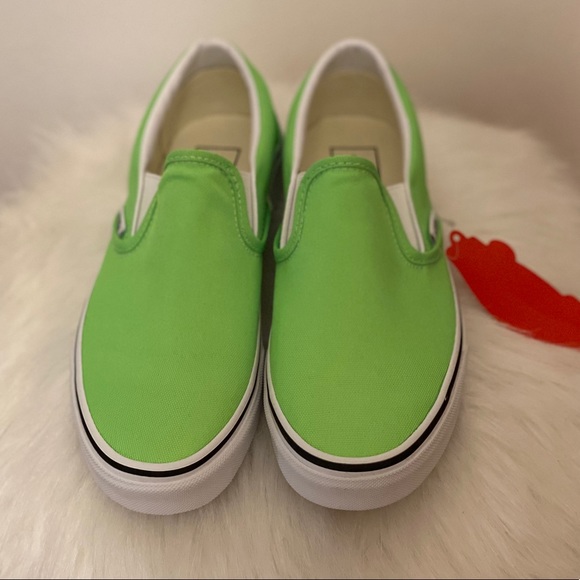 New Vans Classic Slip-On (Neon) Green Gecko/Tr Wht - Picture 3 of 5